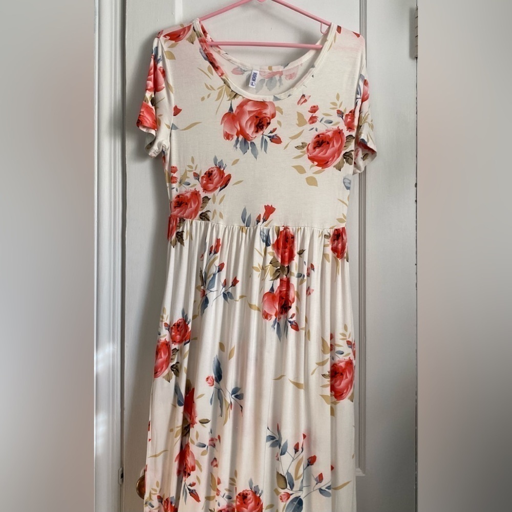 VIISHOW White Floral Short Sleeves Casual Max Dress with Pockets, Sz: Large - Picture 3 of 10